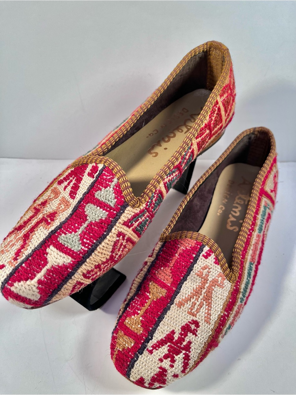 Artemis Design Co. Red and Cream Woven Embroidered Slip-Ons